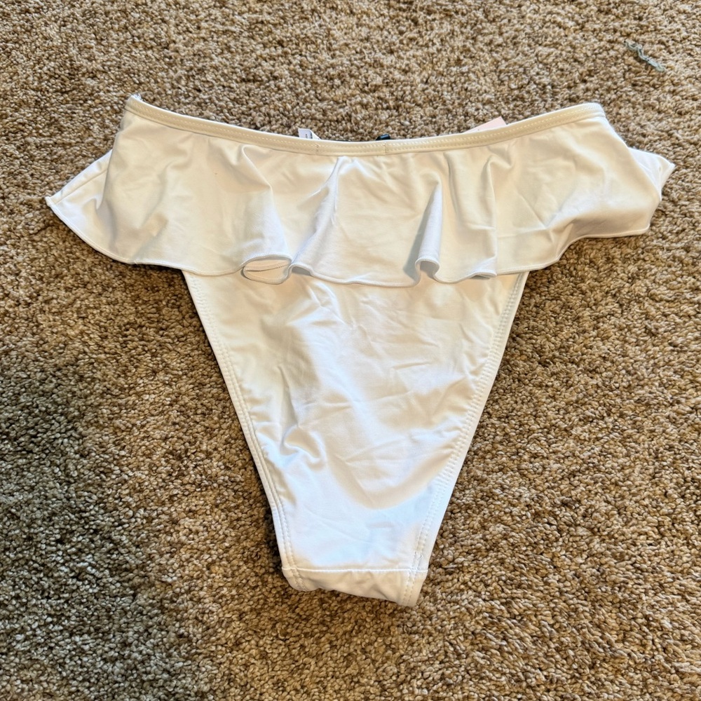 Missguided Ruffle White Bikini Bottom - Picture 3 of 3